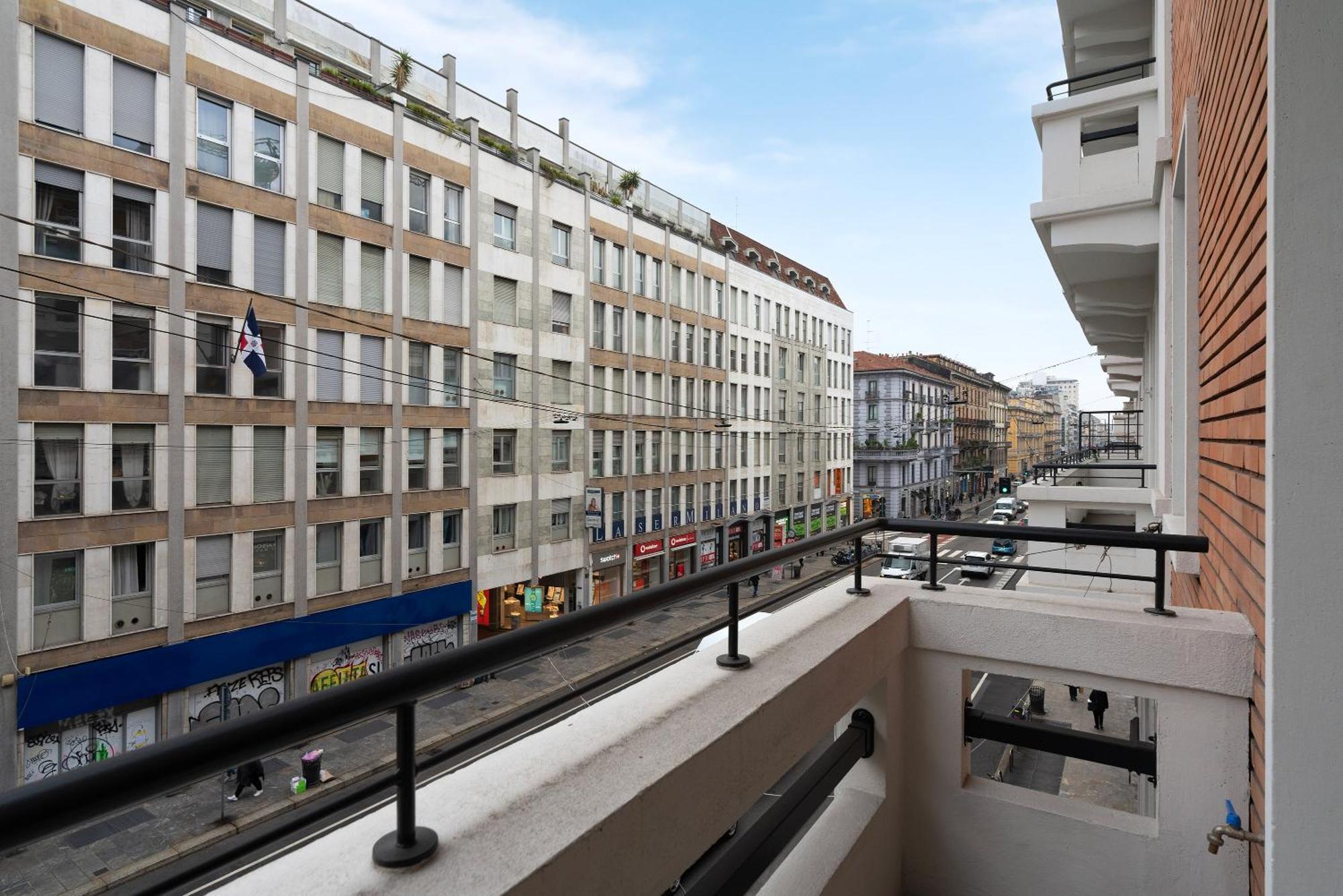 Appartement Santa Tecla Living Corti Di Bayres à Milan Extérieur photo